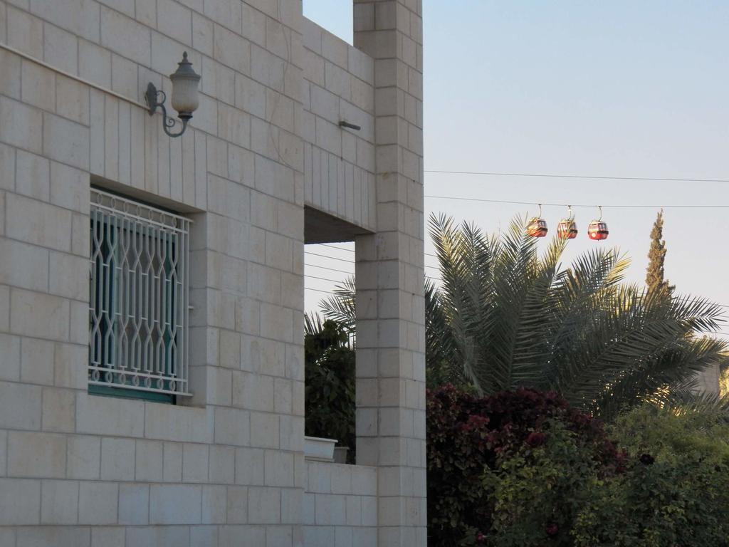 أريحا Auberg-Inn Guesthouse المظهر الخارجي الصورة